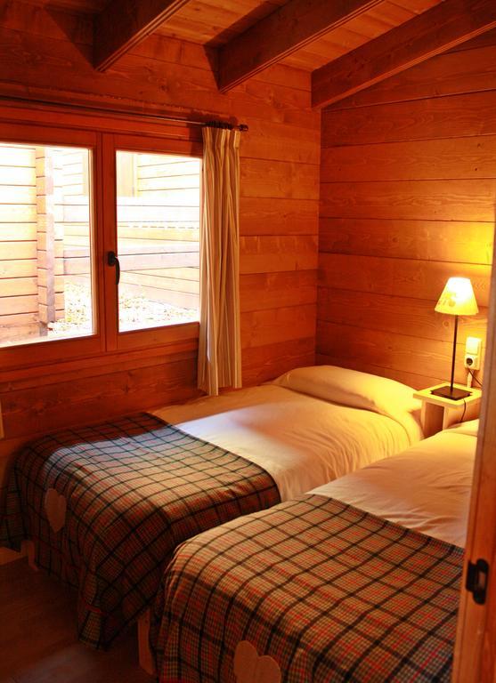 Bungalows Nou Camping La Guingueta D'Aneu Exterior foto